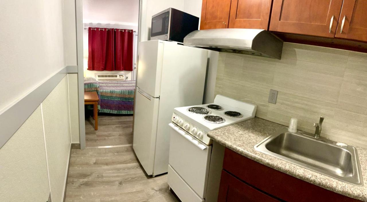 אדמונדס Emerald Best Motel מראה חיצוני תמונה
